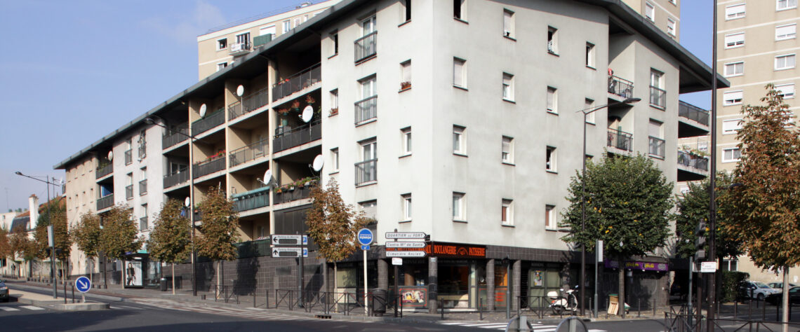 LES MAISONS